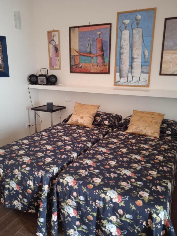 La Casa Dei Nonni Al Mare Hotel Bari Bagian luar foto