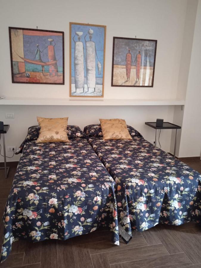 La Casa Dei Nonni Al Mare Hotel Bari Bagian luar foto