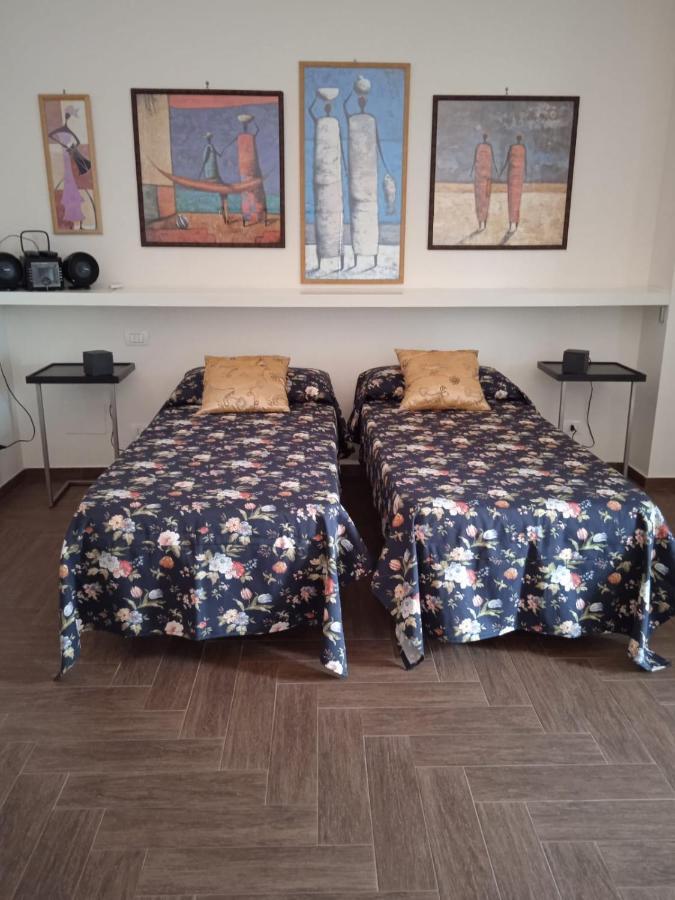 La Casa Dei Nonni Al Mare Hotel Bari Bagian luar foto