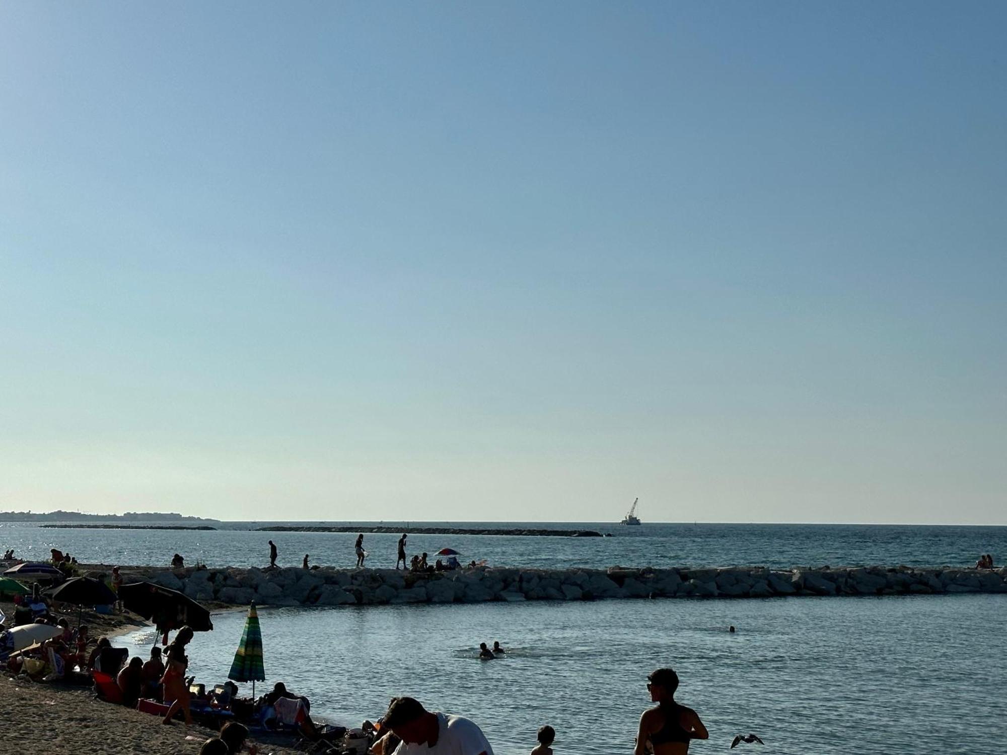 La Casa Dei Nonni Al Mare Hotel Bari Bagian luar foto