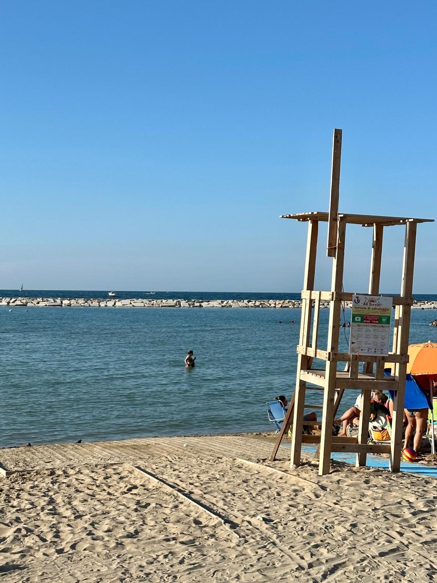 La Casa Dei Nonni Al Mare Hotel Bari Bagian luar foto